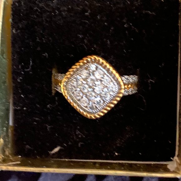 Pave Rhinestone Ring *New - Picture 1 of 2
